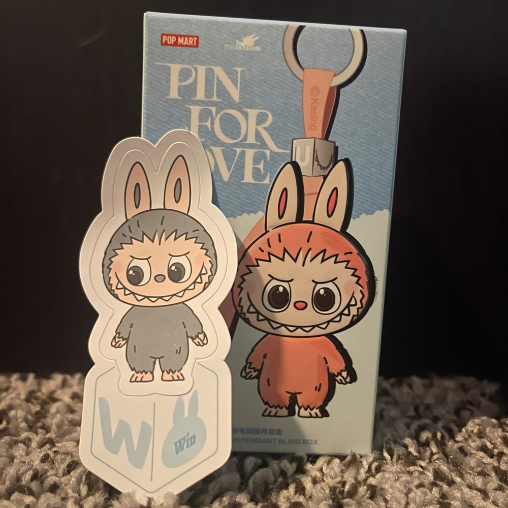 Pop Mart Pin for Love Keychain